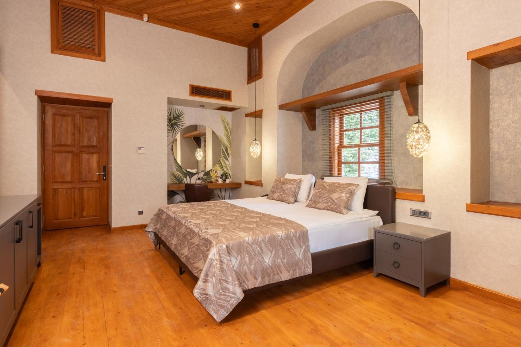 Dumos Otel *